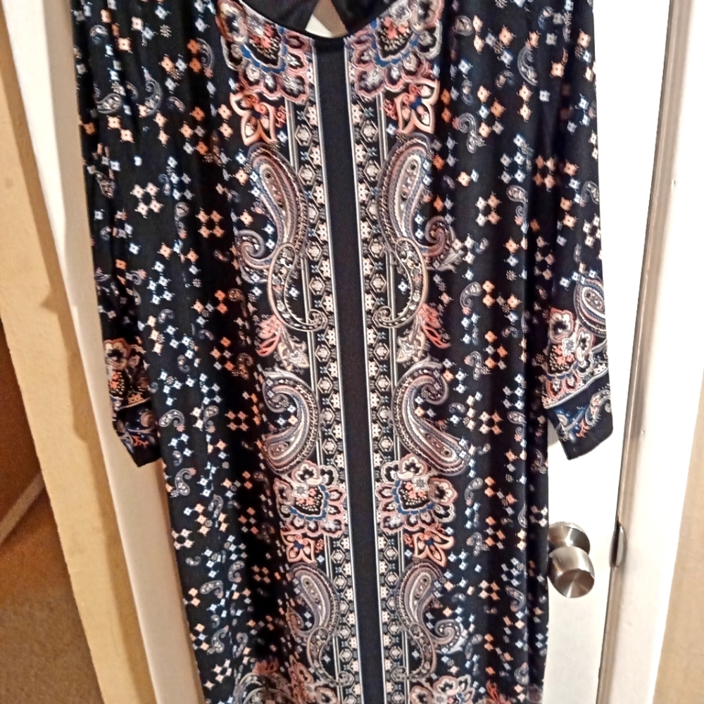 White House Black Market Black Paisley Long Sleeve Dress